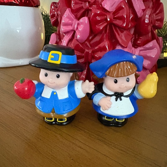 Fisher-Price Other - Fisher Price Little People, Pilgrims, Pilgrim boy and Girl, Apple, Thanksgiving